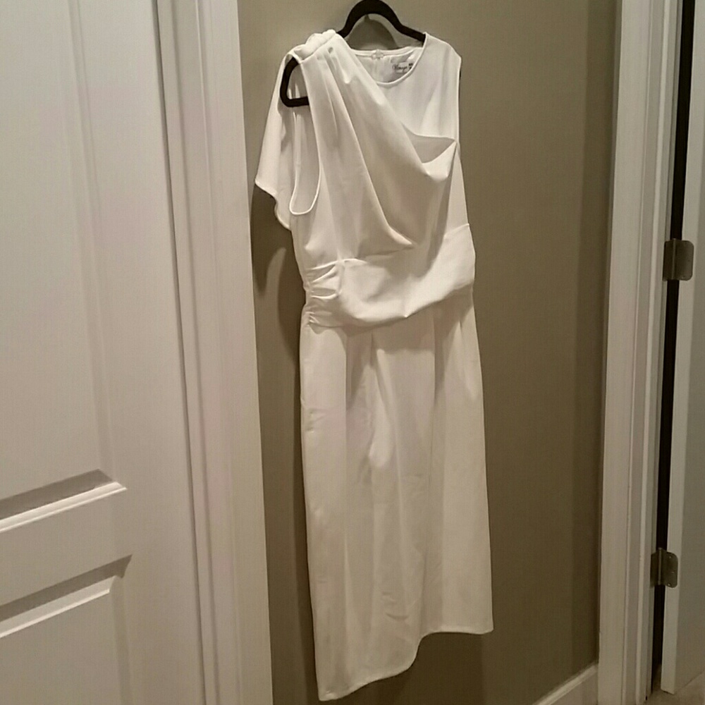 ⚡️FLASH SALE Ivory dress with one shoulder gathers